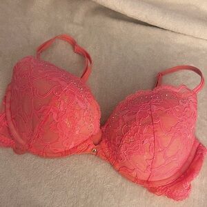 Victoria’s Secret push-up bra